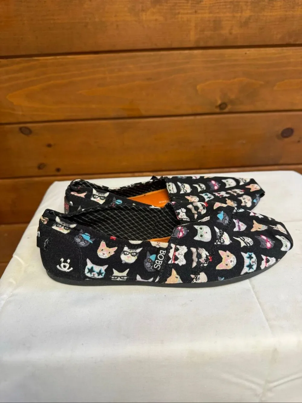 BOBS/Skechers  Kitty Cat slip-on flat shoes Sz 6 NWOT